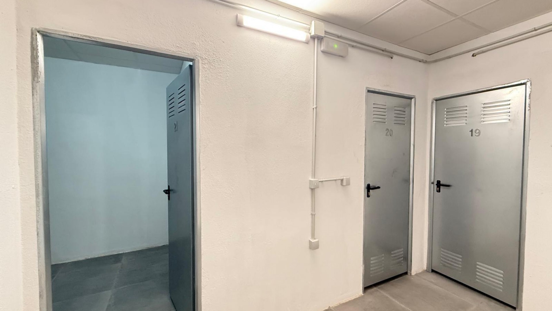 Sale - Storage Room -
Torrevieja - Playa del Cura