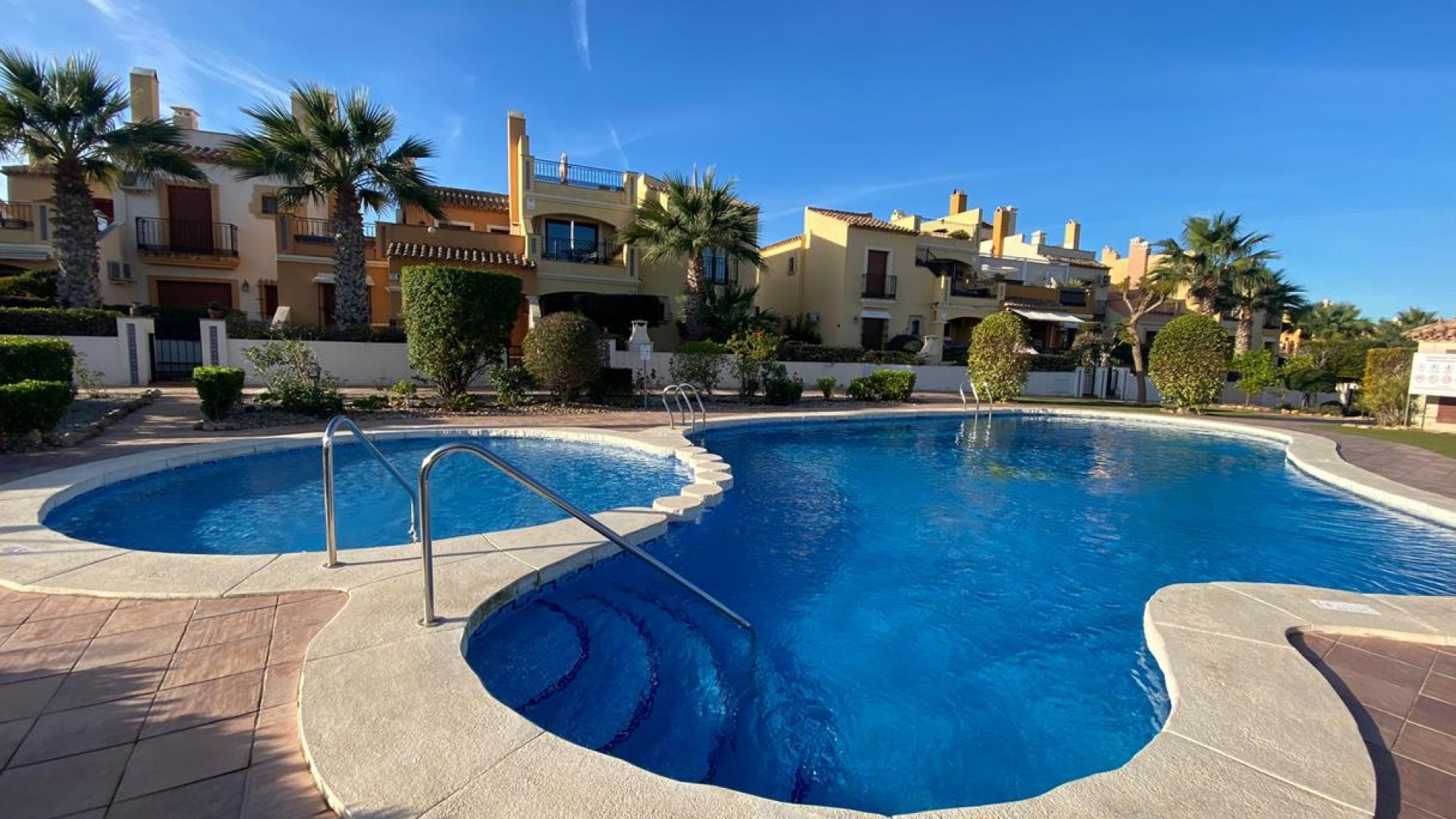 Sale - Town house -
Algorfa - Algorfa (La Finca Golf)