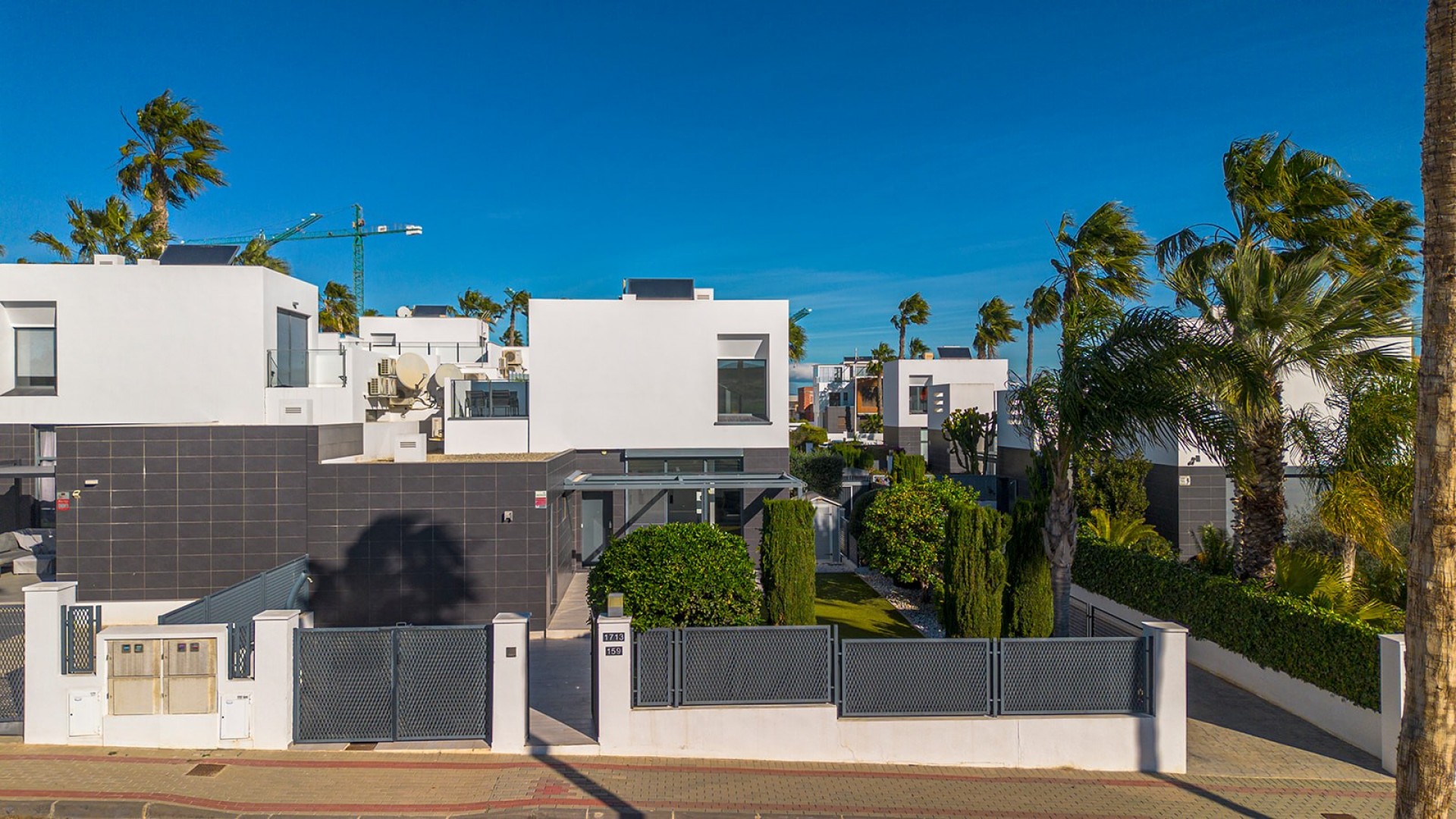 Sale - Town house -
Algorfa - La Finca Golf