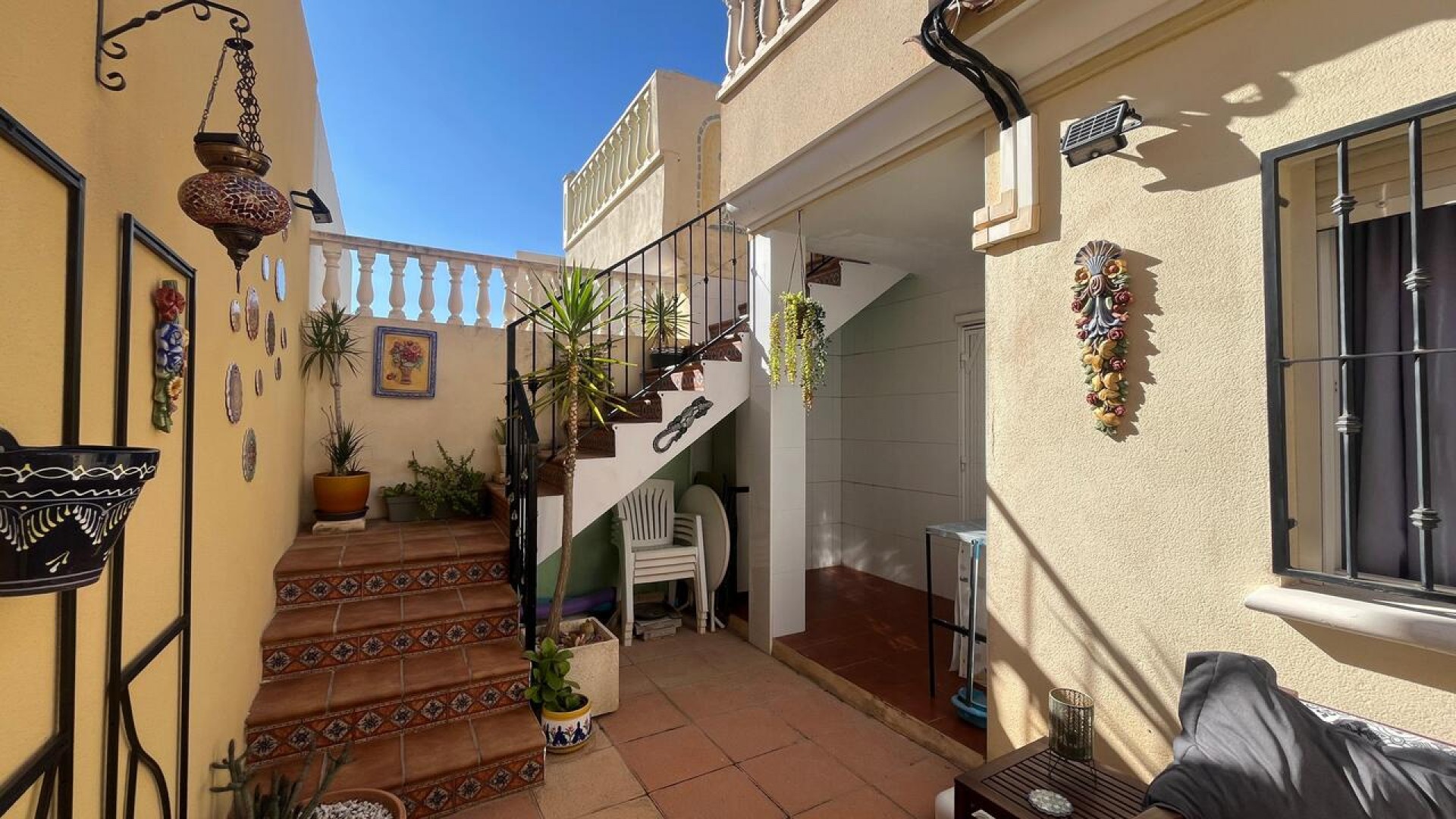Sale - Town house -
Algorfa