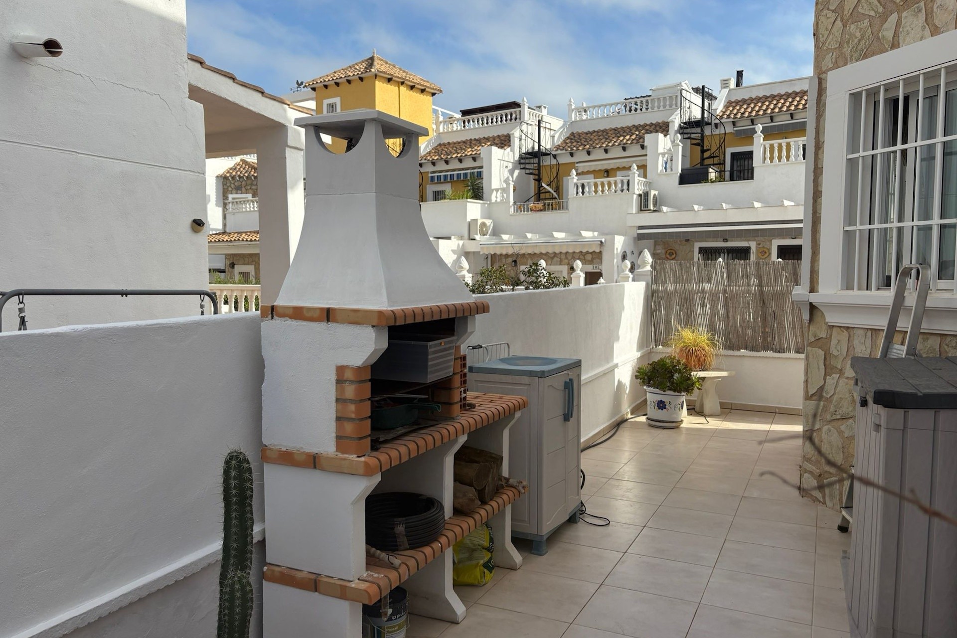Sale - Town house -
Algorfa
