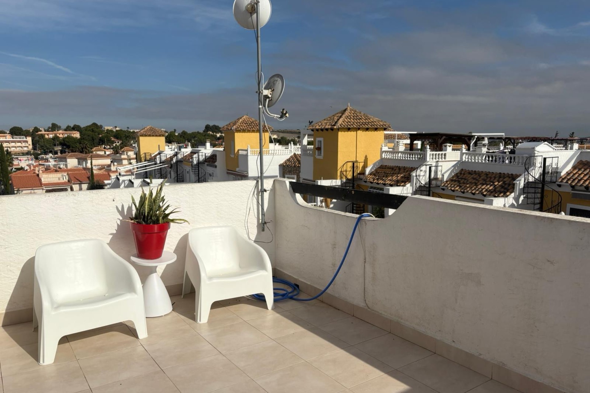 Sale - Town house -
Algorfa