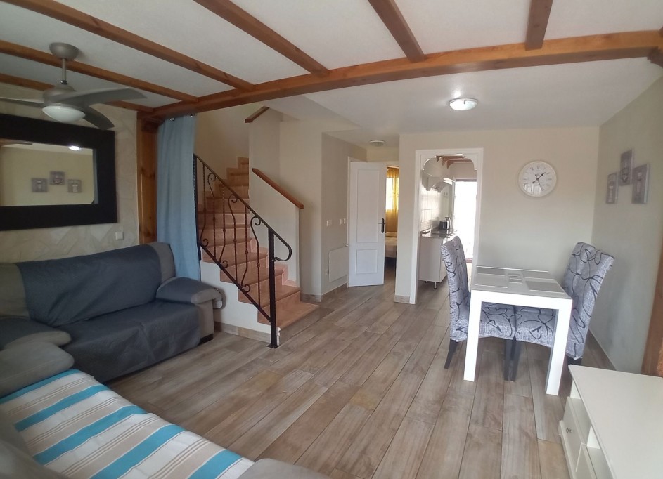 Sale - Town house -
Algorfa