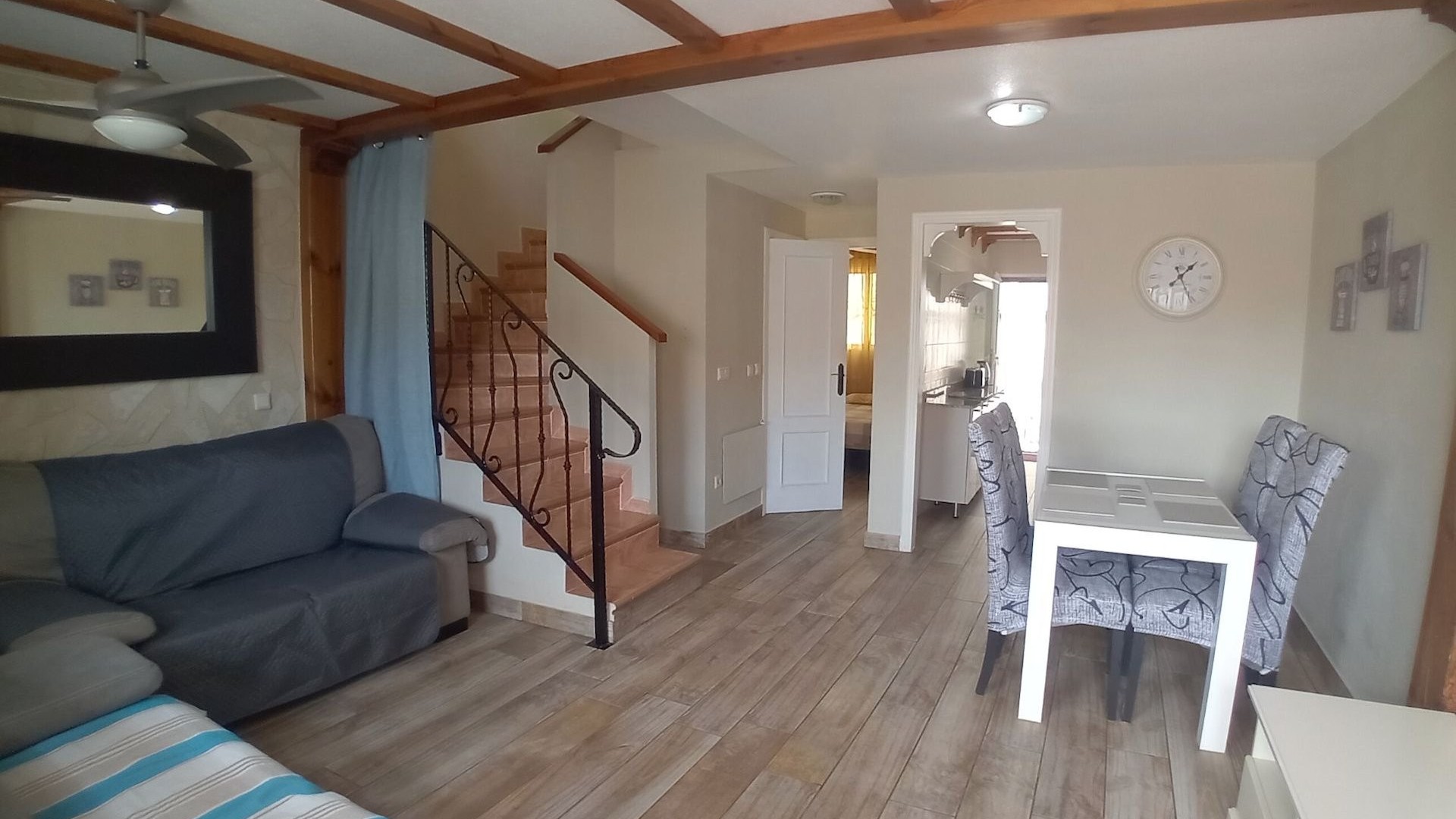 Sale - Town house -
Algorfa