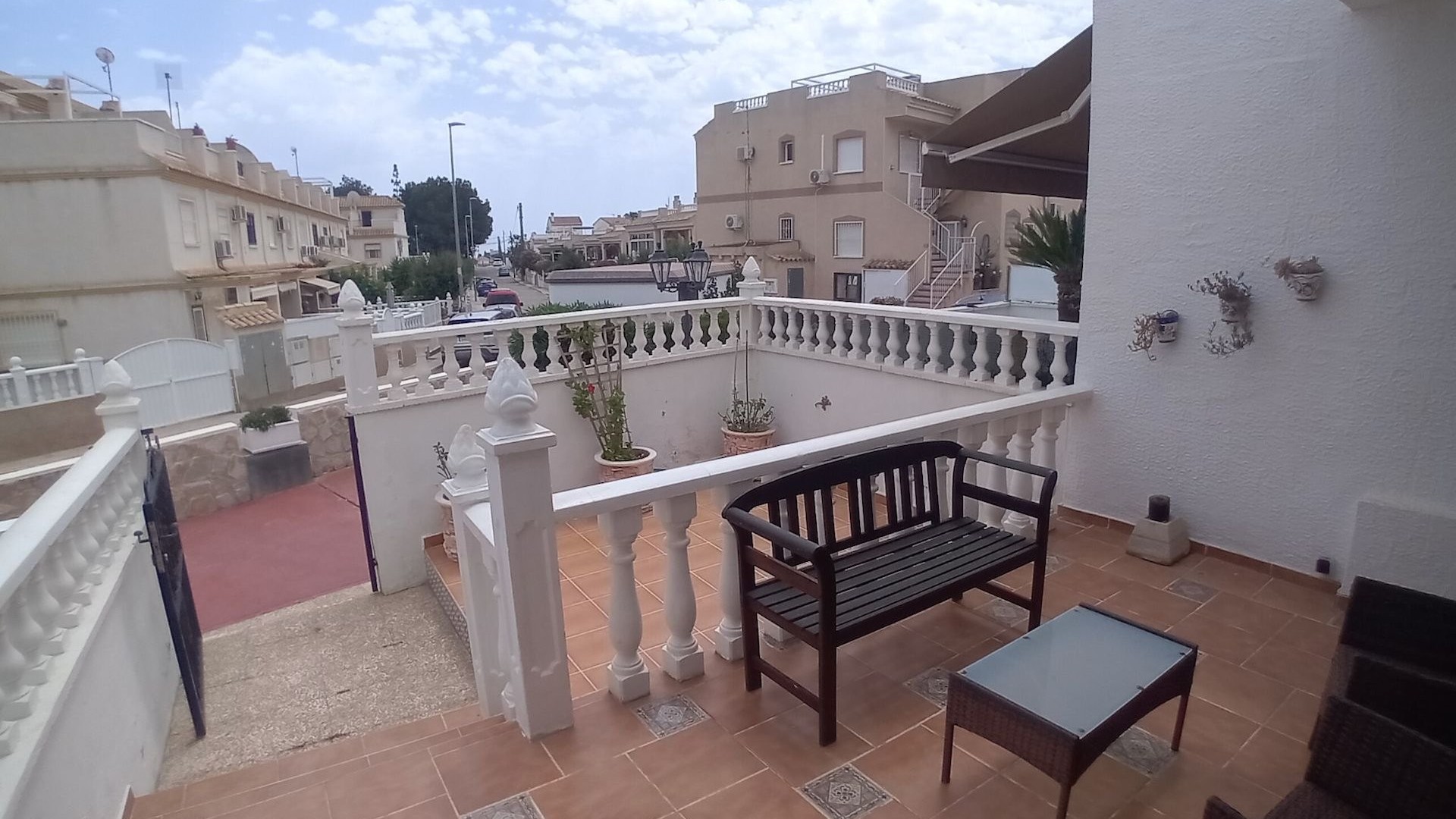 Sale - Town house -
Algorfa