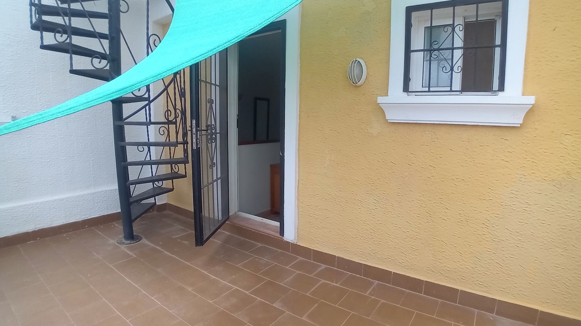 Sale - Town house -
Algorfa