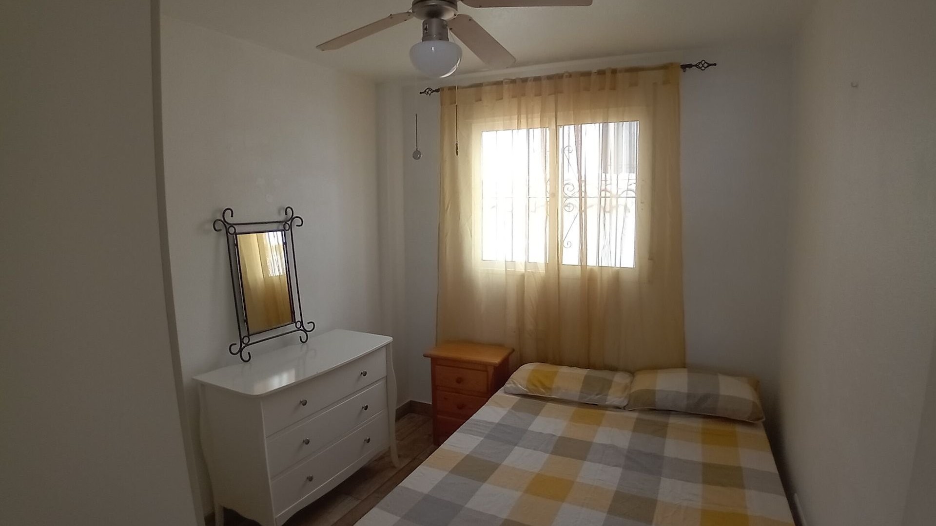 Sale - Town house -
Algorfa