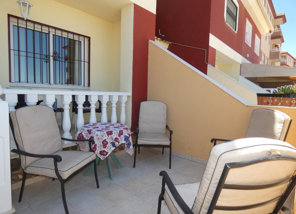 Sale - Town house -
Algorfa
