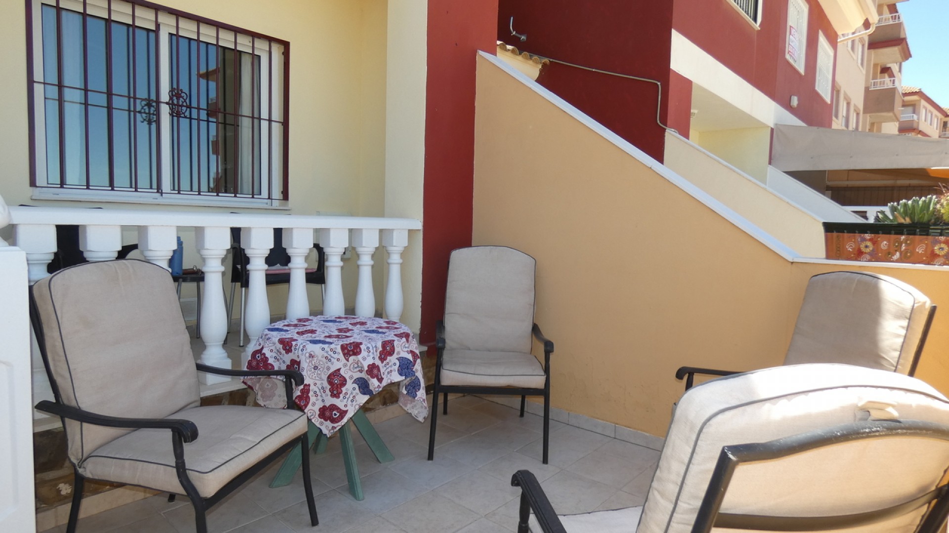 Sale - Town house -
Algorfa