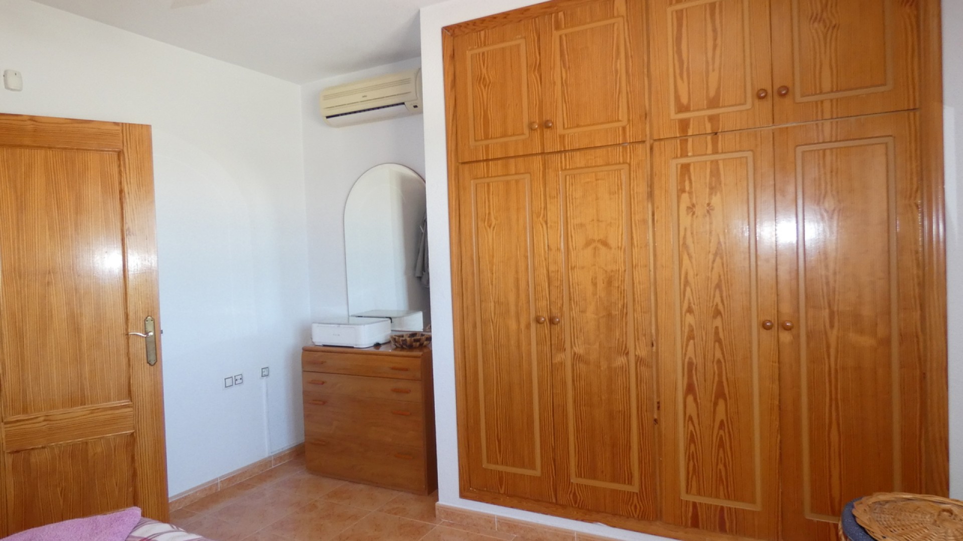 Sale - Town house -
Algorfa