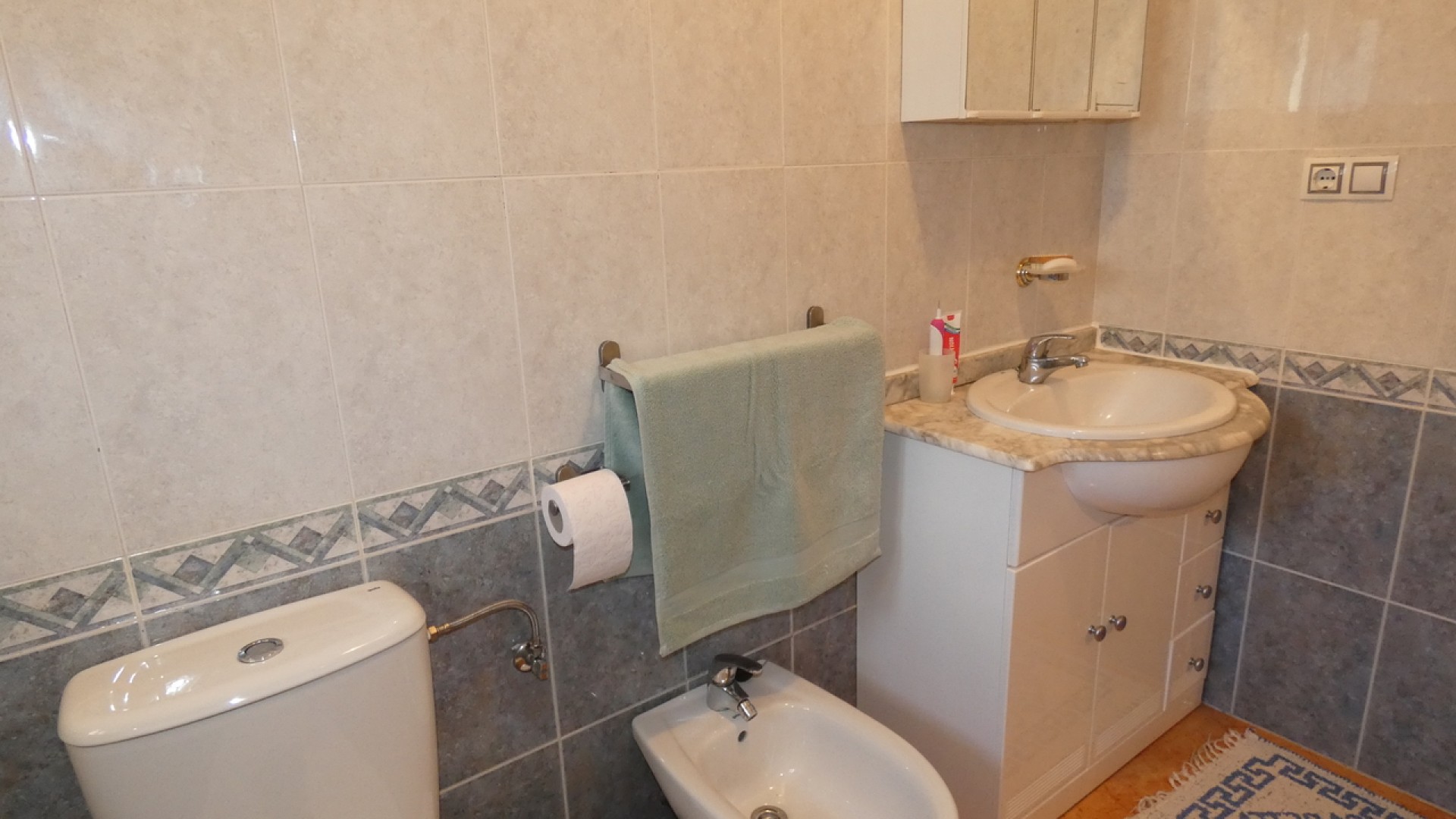 Sale - Town house -
Algorfa