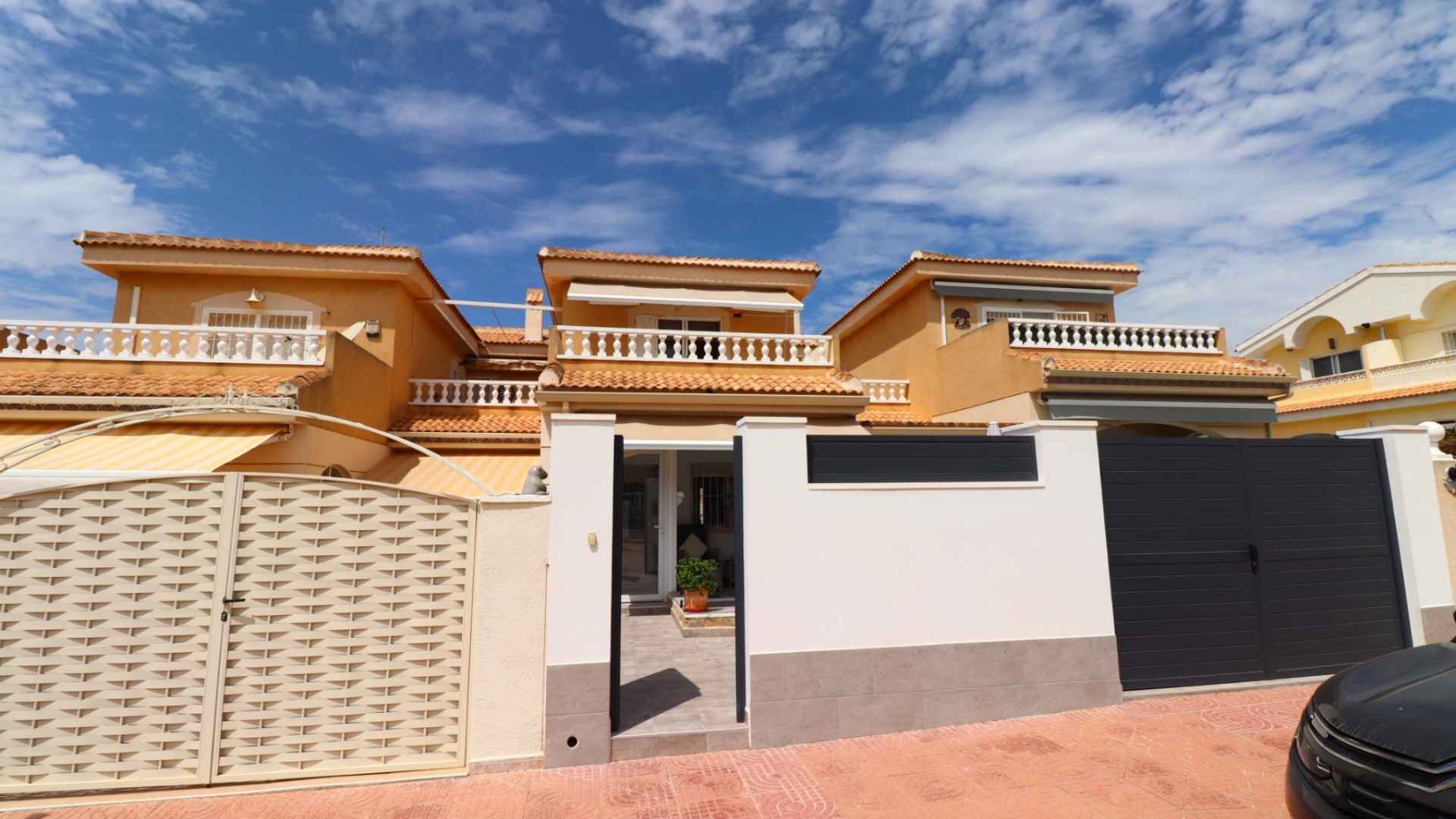 Sale - Town house -
Benijofar - Monte Azul