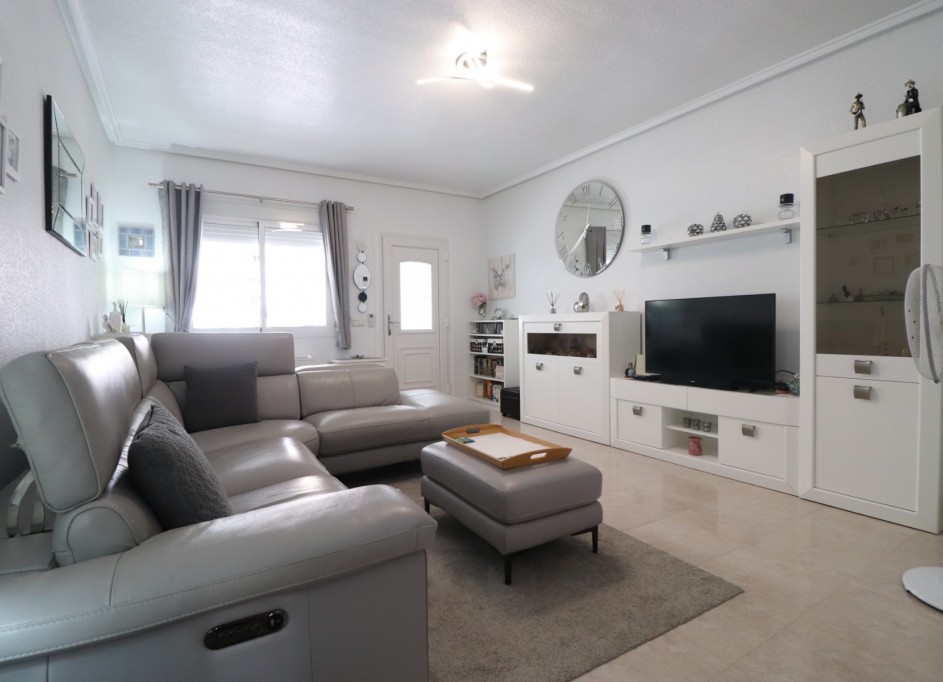 Sale - Town house -
Benijofar - Monte Azul