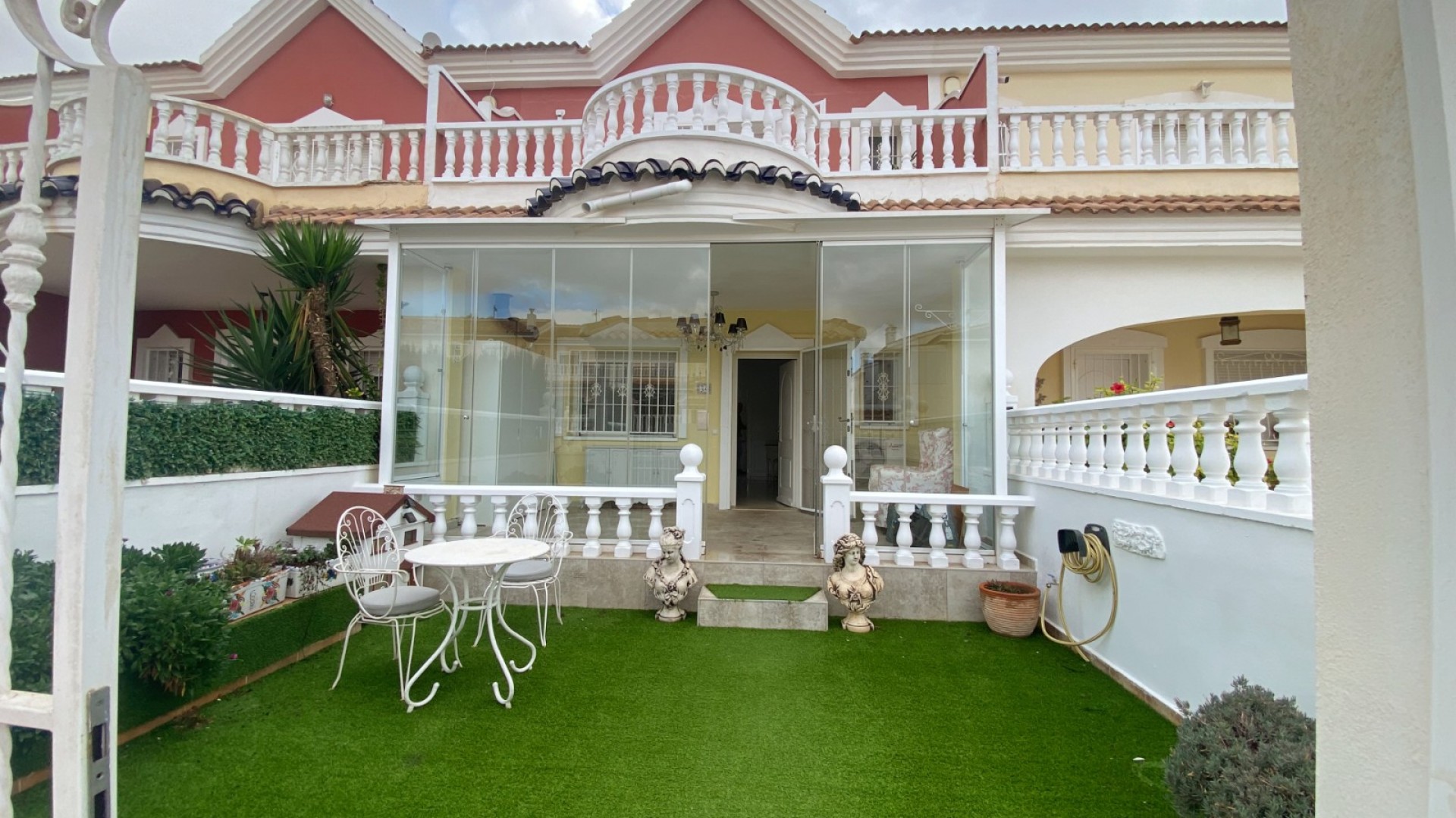 Sale - Town house -
Benijofar - Monte Azul