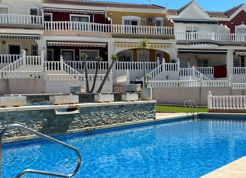 Sale - Town house -
Benijofar - Monte Azul