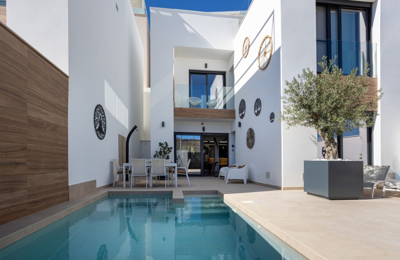 Sale - Town house -
Benijofar