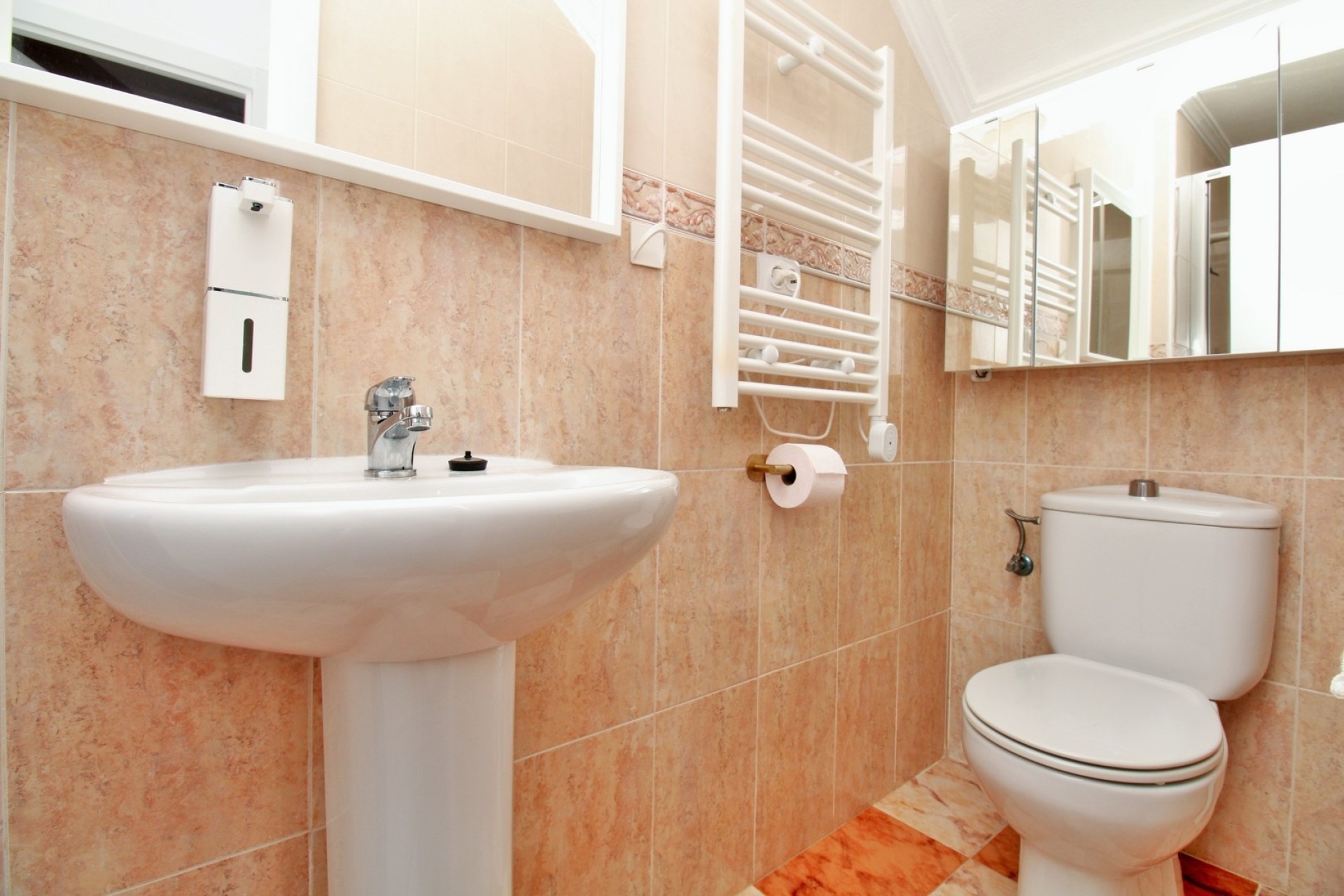 Sale - Town house -
Cabo Roig