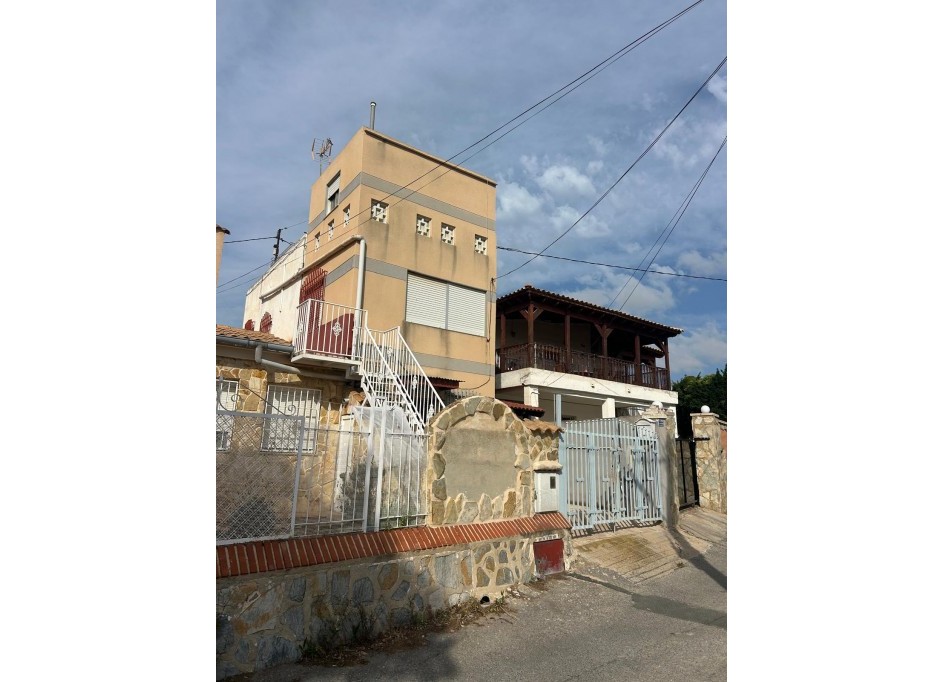 Sale - Town house -
Crevillente