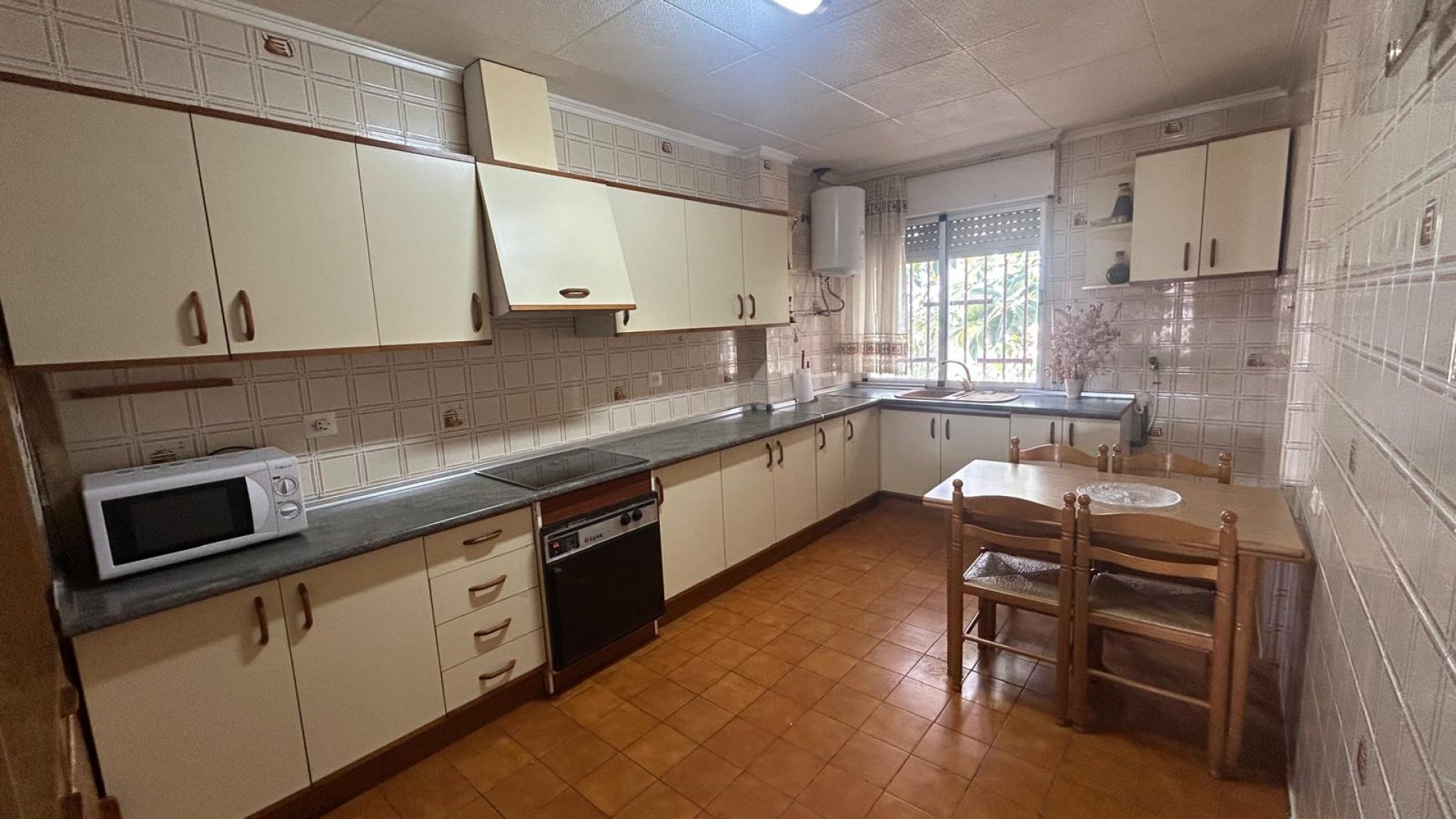 Sale - Town house -
Crevillente