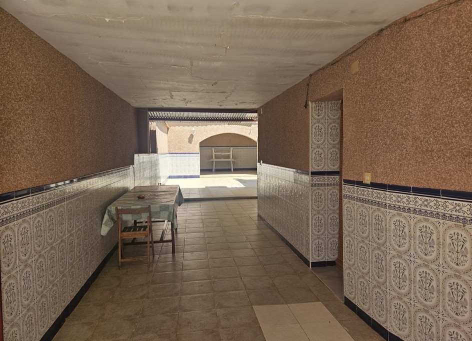 Sale - Town house -
Crevillente