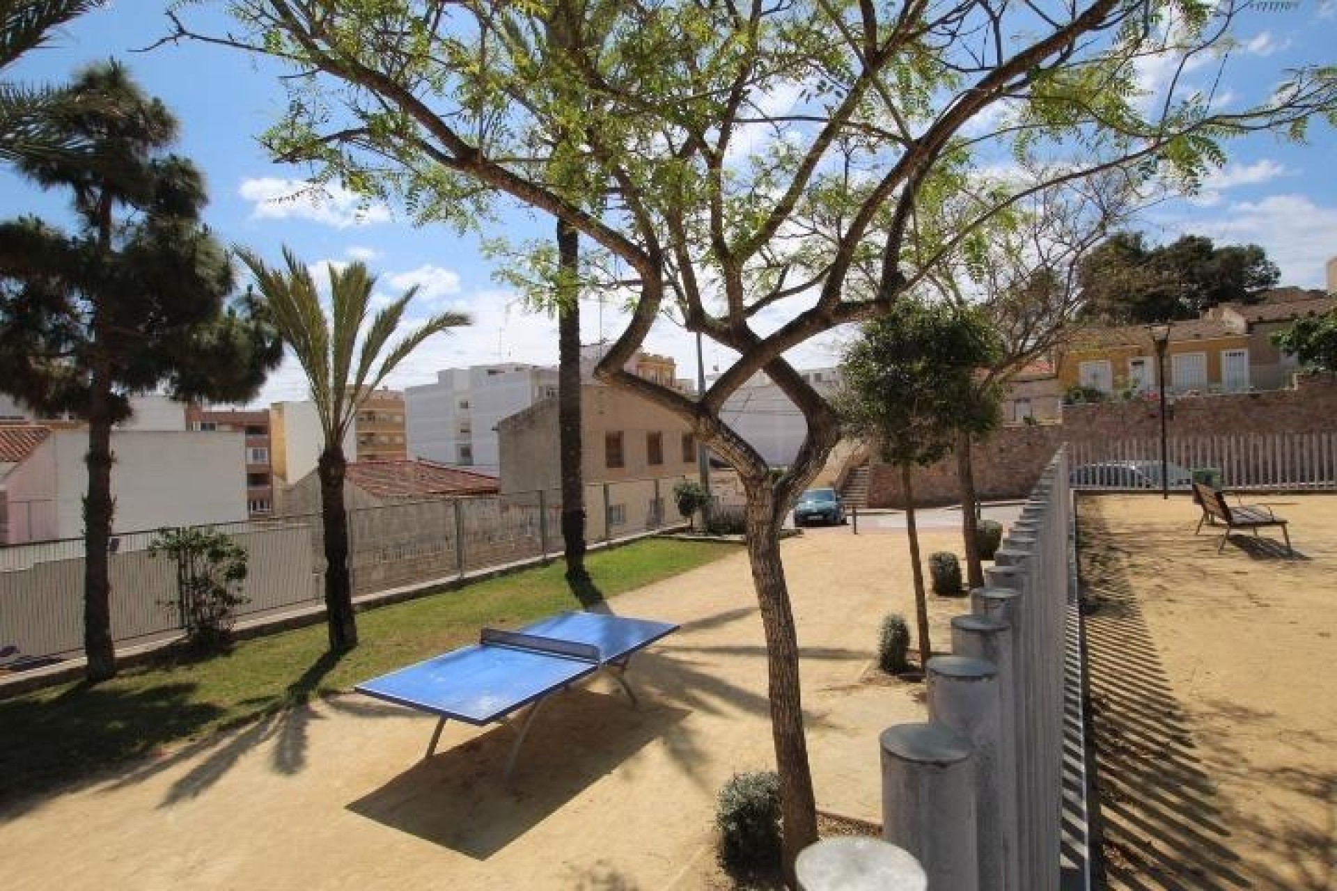 Sale - Town house -
Guardamar del Segura - Center