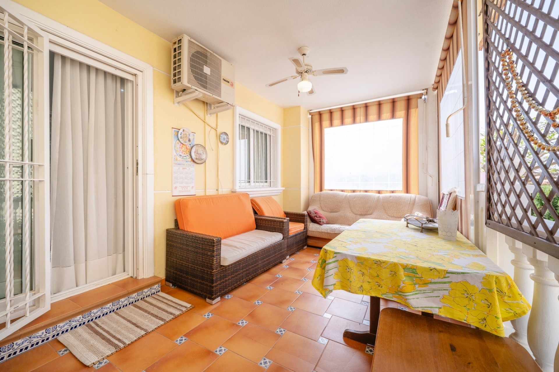 Sale - Town house -
Guardamar del Segura - El moncayo