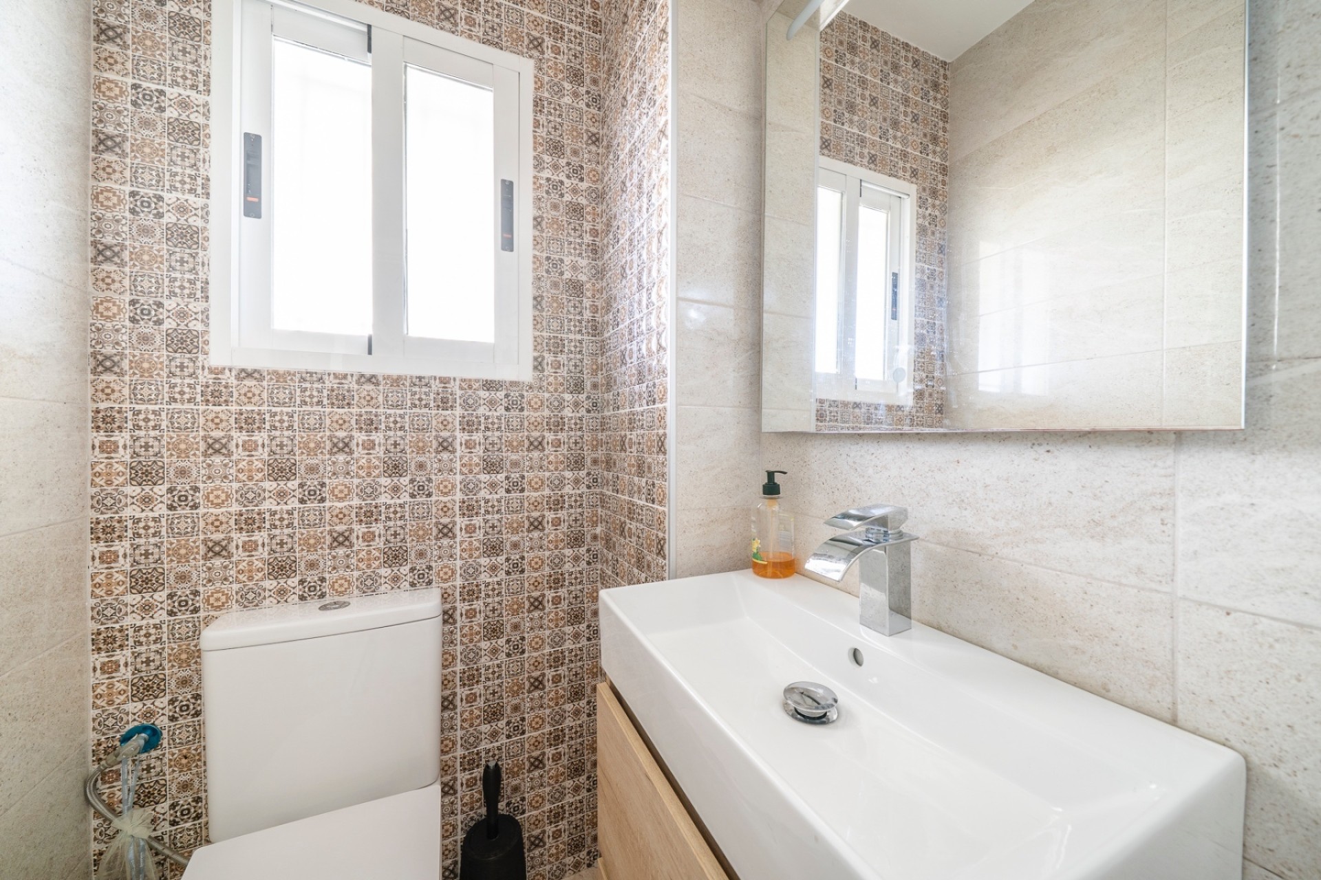 Sale - Town house -
Guardamar del Segura - El moncayo