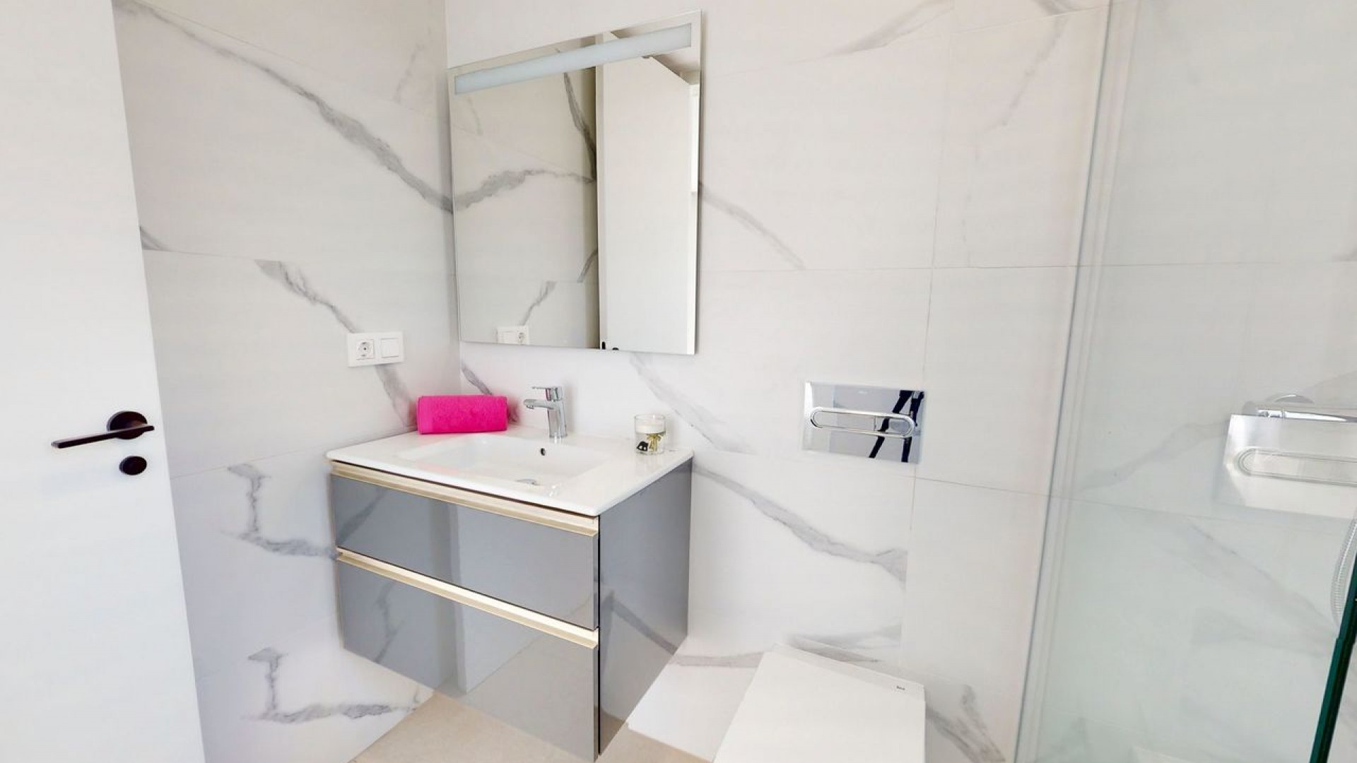 Sale - Town house -
Guardamar del Segura - Guardamar