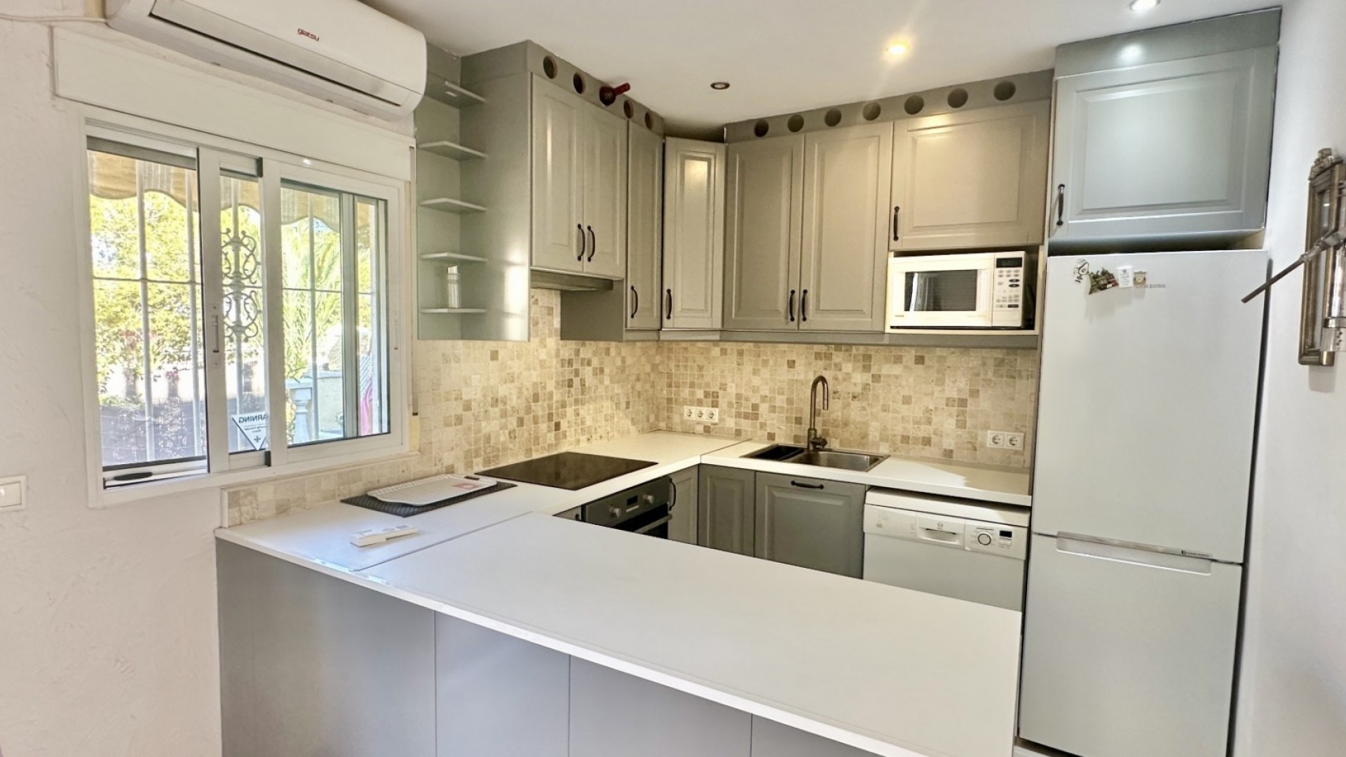 Sale - Town house -
Guardamar del Segura - Lomas de Polo-Pinomar