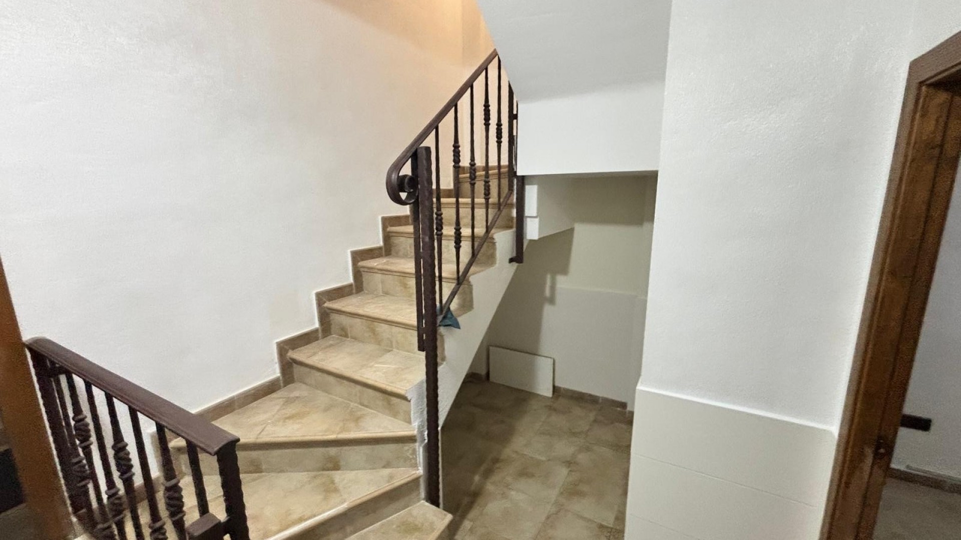 Sale - Town house -
Guardamar del Segura - Urbanizaciones