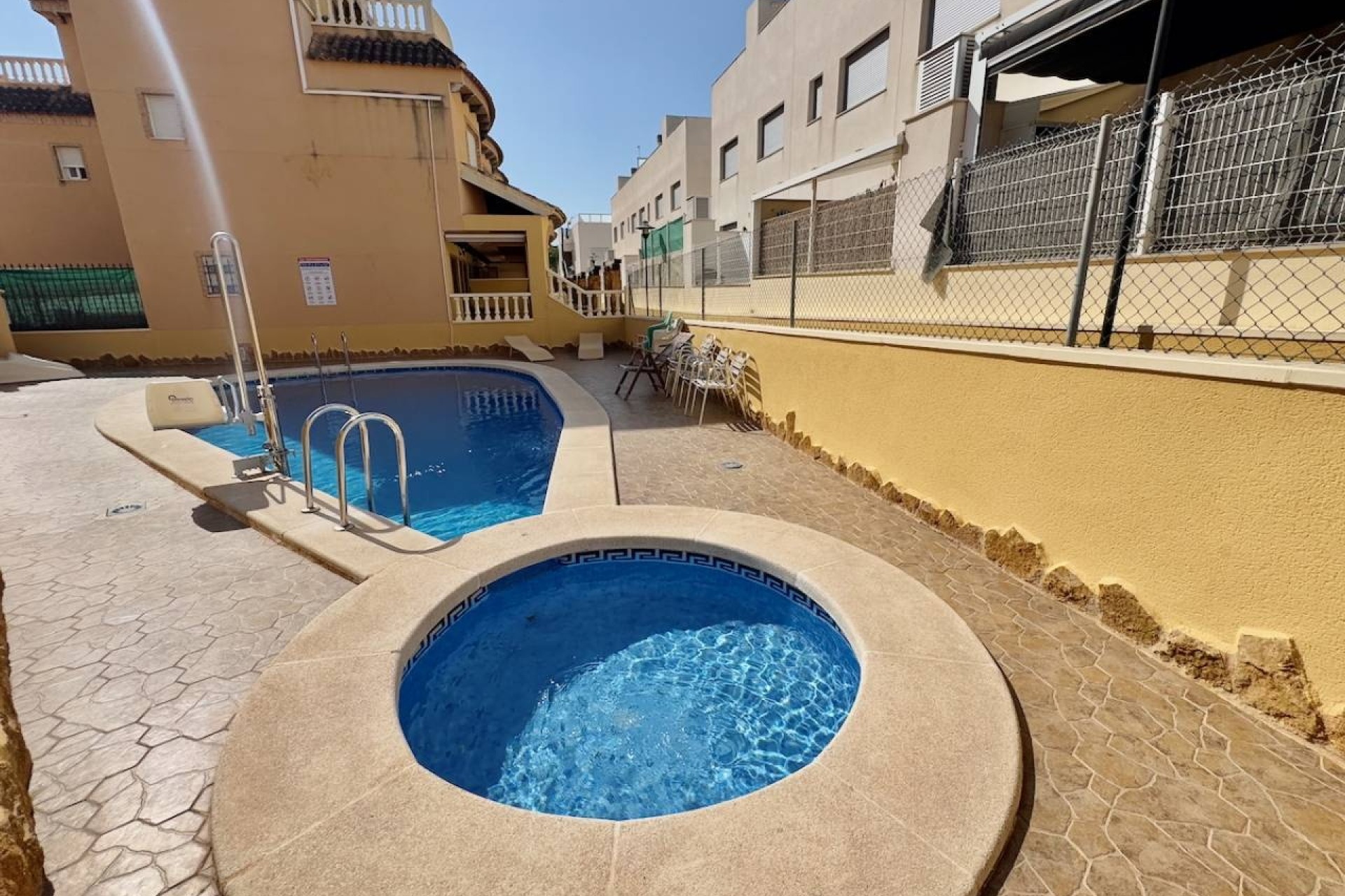 Sale - Town house -
Guardamar del Segura