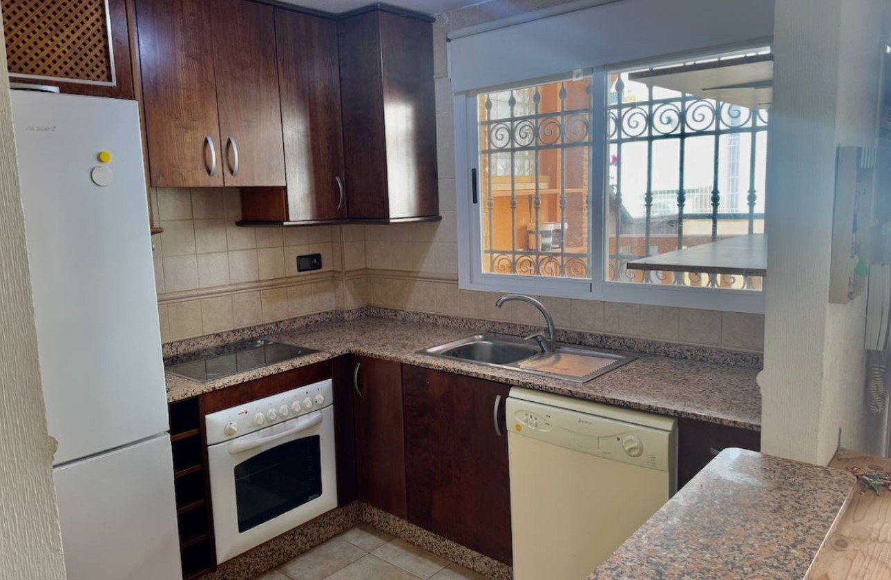 Sale - Town house -
Guardamar del Segura