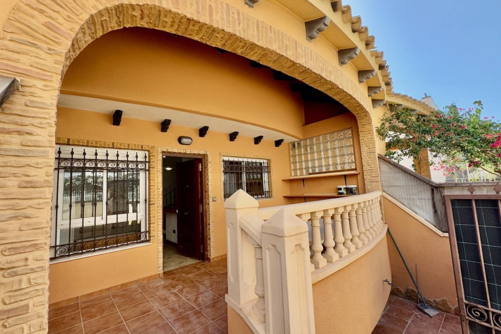 Sale - Town house -
Guardamar del Segura