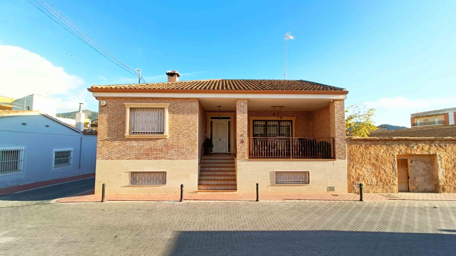 Sale - Town house -
Hondón de los Fráiles