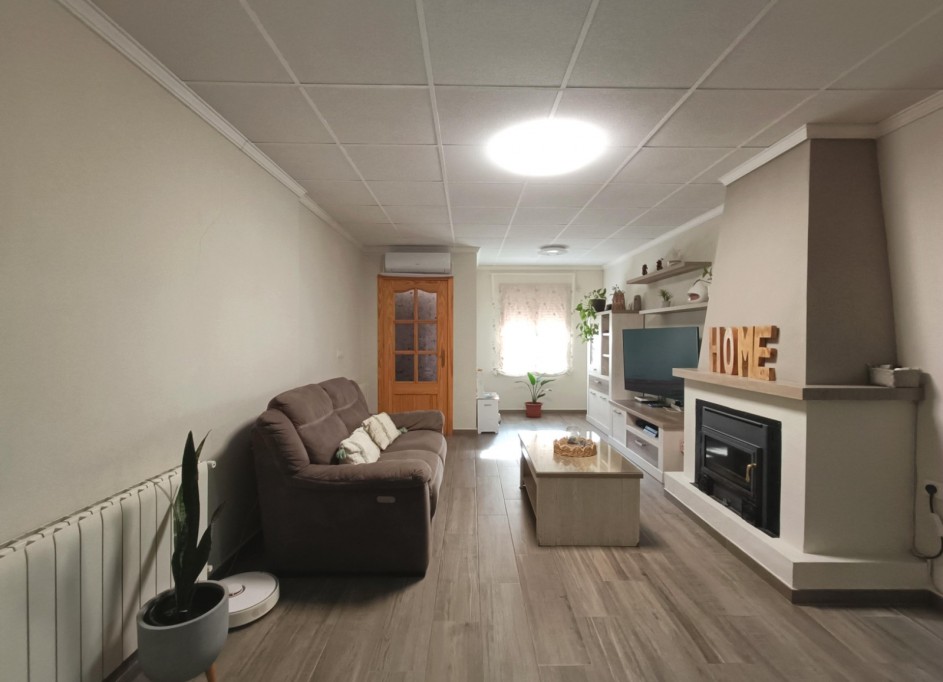 Sale - Town house -
Hondón de los Fráiles