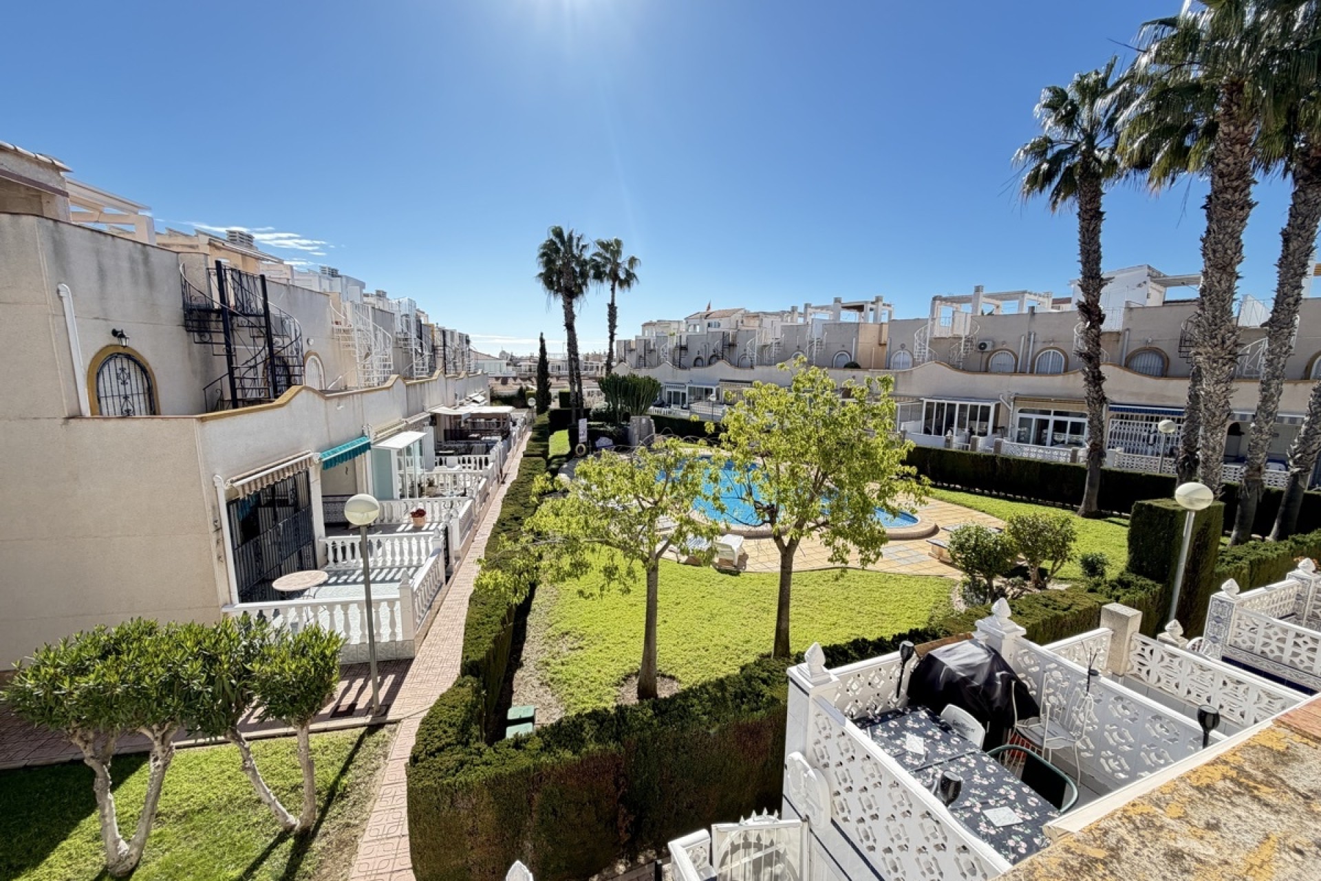 Sale - Town house -
La Florida