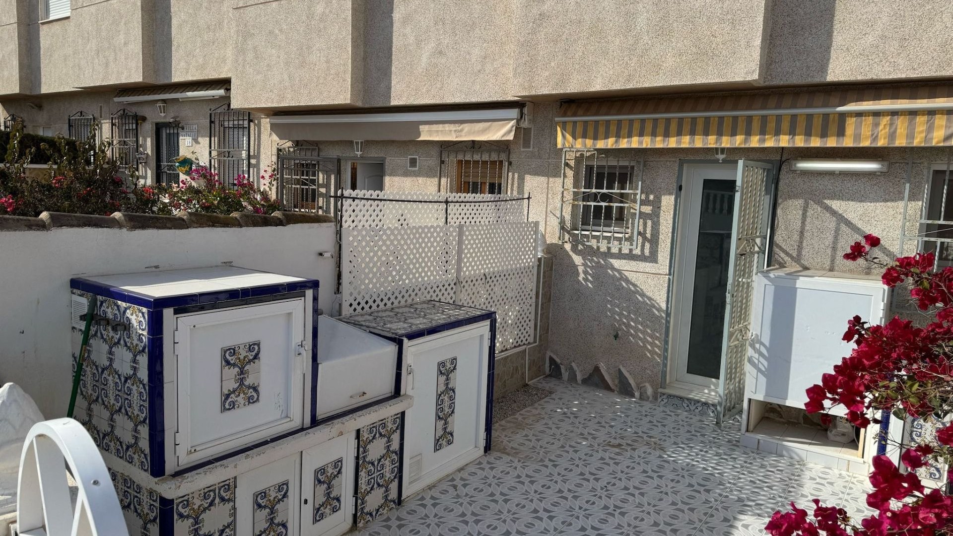 Sale - Town house -
La Mata