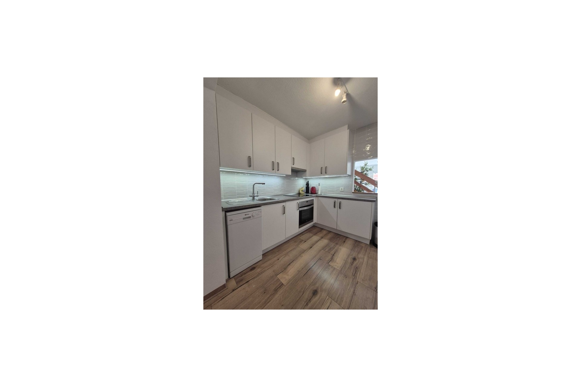 Sale - Town house -
La Rosaleda - Inland