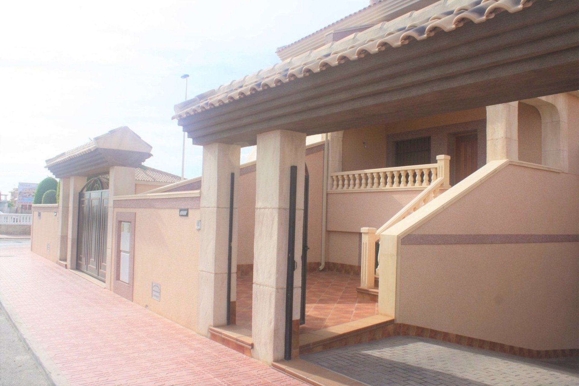 Sale - Town house -
Los Altos - Costa Blanca