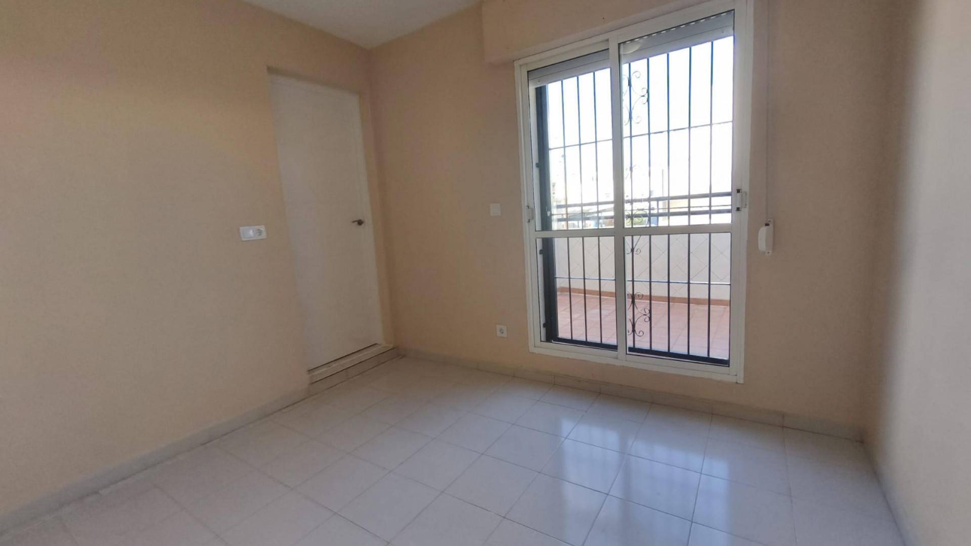 Sale - Town house -
Los Balcones - Los Altos del Edén - Lago Jardin