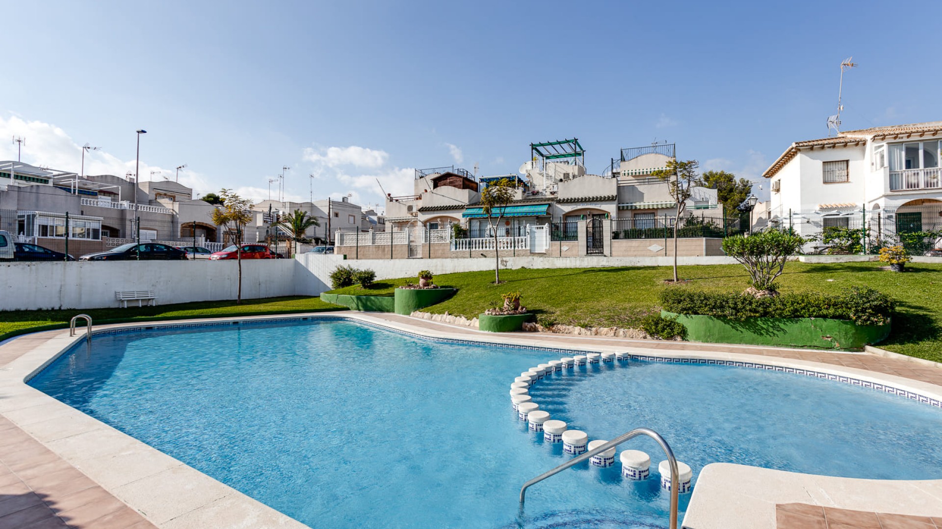 Sale - Town house -
Los Balcones - Los Altos del Edén - Lago Jardin