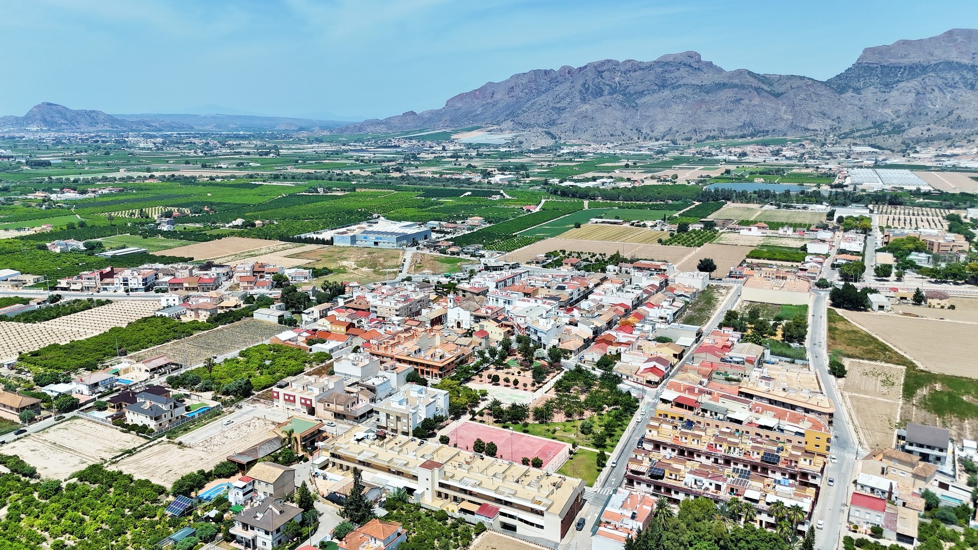 Sale - Town house -
Los Desamparados