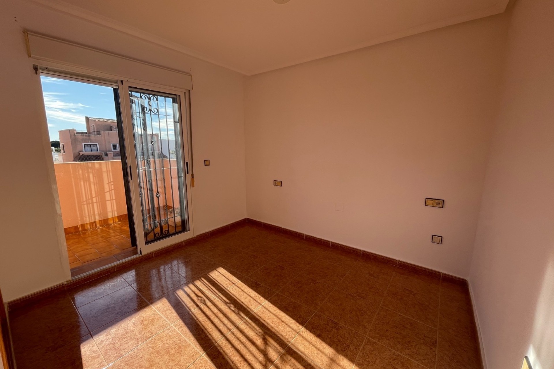 Sale - Town house -
Los Montesinos - La Herrada