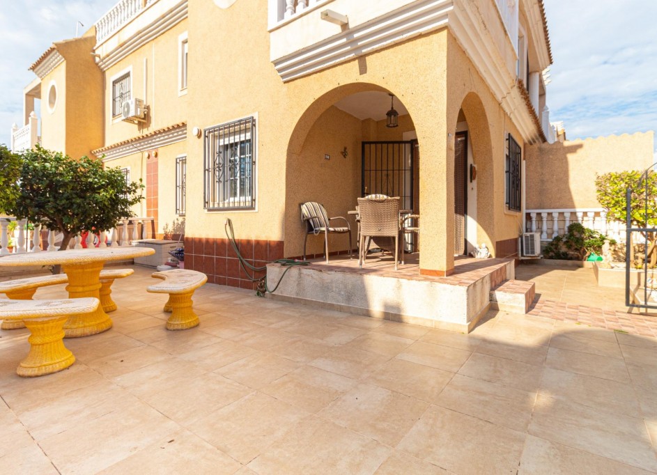 Sale - Town house -
Orihuela Costa - Cabo Roig