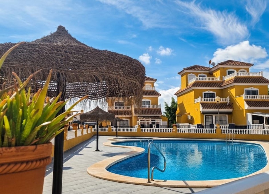 Sale - Town house -
Orihuela Costa - La Florida