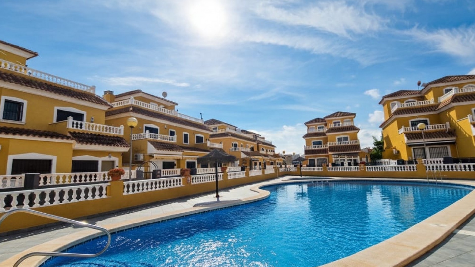 Sale - Town house -
Orihuela Costa - La Florida