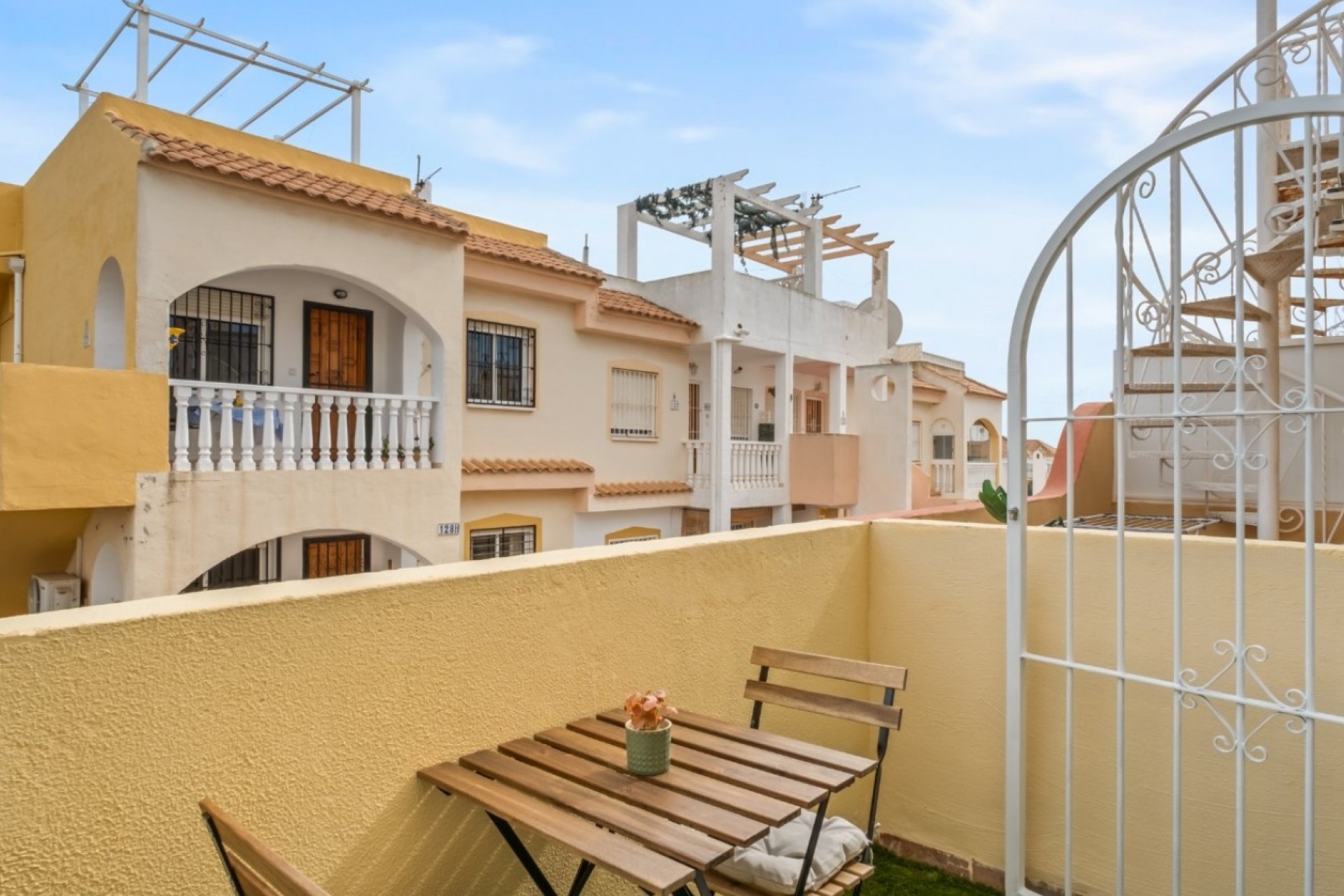Sale - Town house -
Orihuela Costa - La Florida