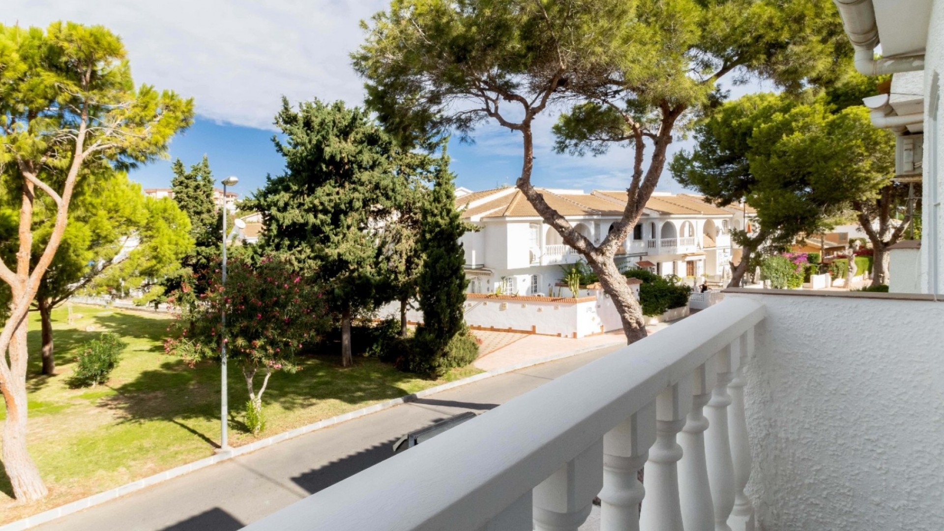 Sale - Town house -
Orihuela Costa - La Zenia- Orihuela costa