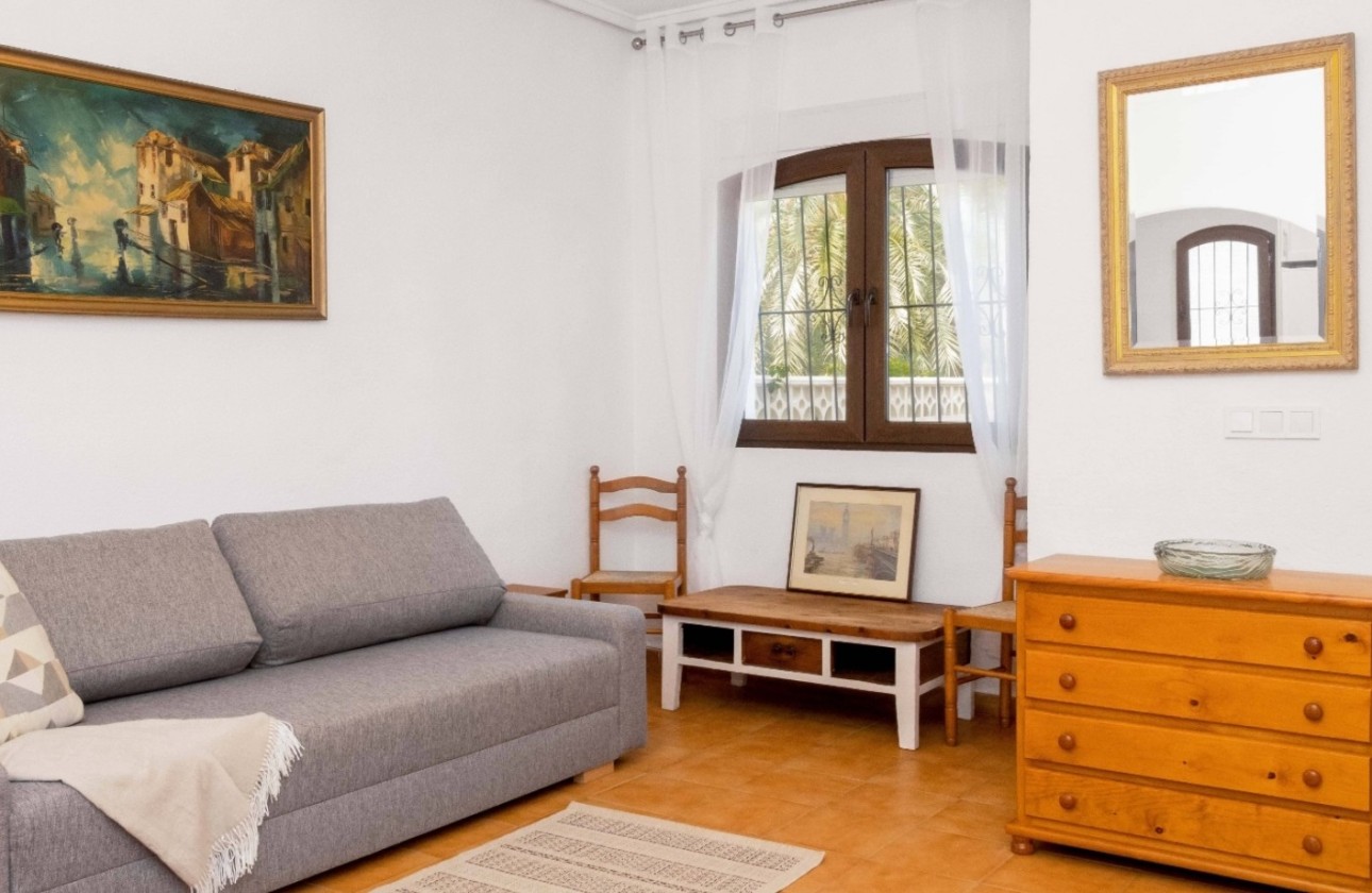 Sale - Town house -
Orihuela Costa - La Zenia