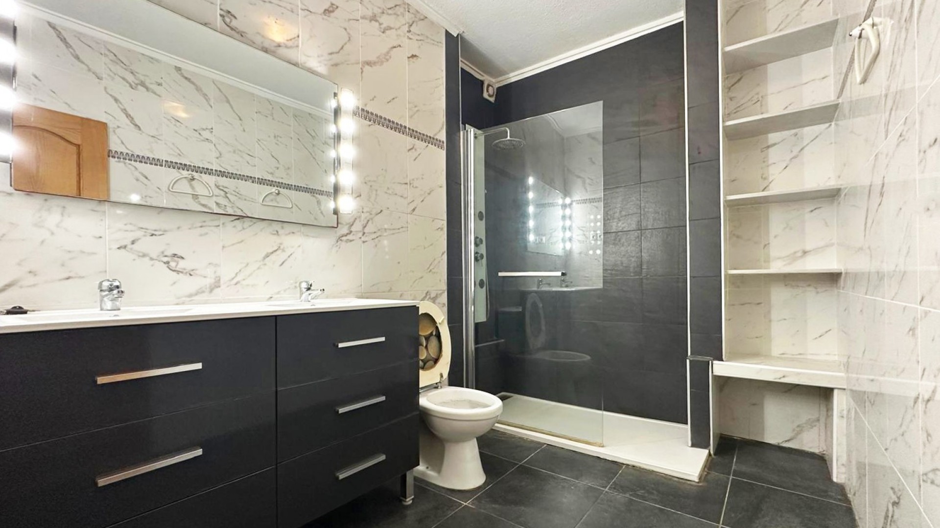 Sale - Town house -
Orihuela Costa - La Zenia